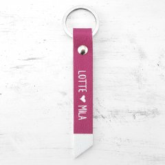 Sleutelhanger met eigen tekst fuchsia